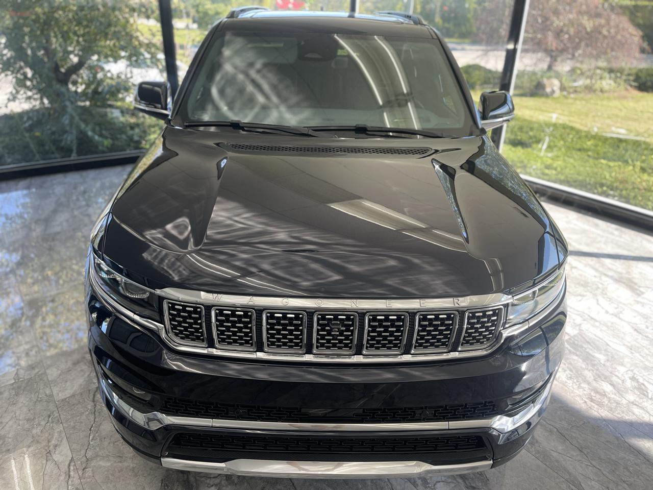 Jeep Grand Wagoneer Series II 4WD 2023