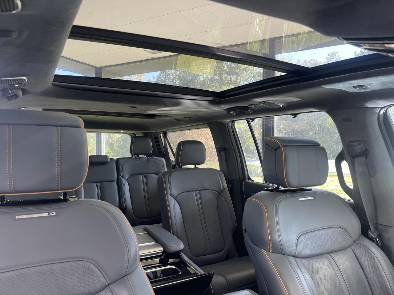 Jeep Grand Wagoneer Series II 4WD 2023
