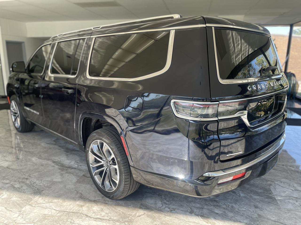Jeep Grand Wagoneer Series II 4WD 2023