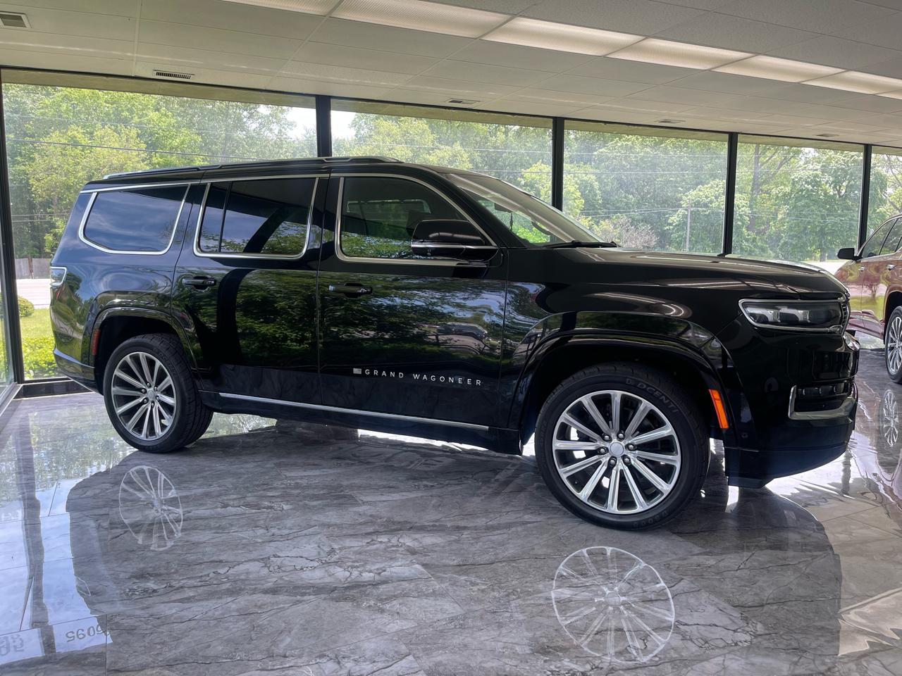 Jeep Grand Wagoneer Series II 4WD 2023