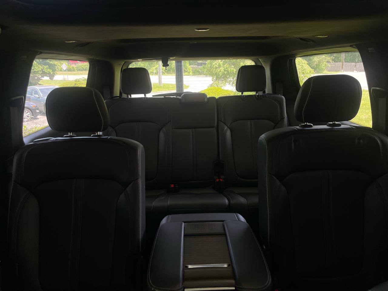 Jeep Grand Wagoneer Series II 4WD 2023