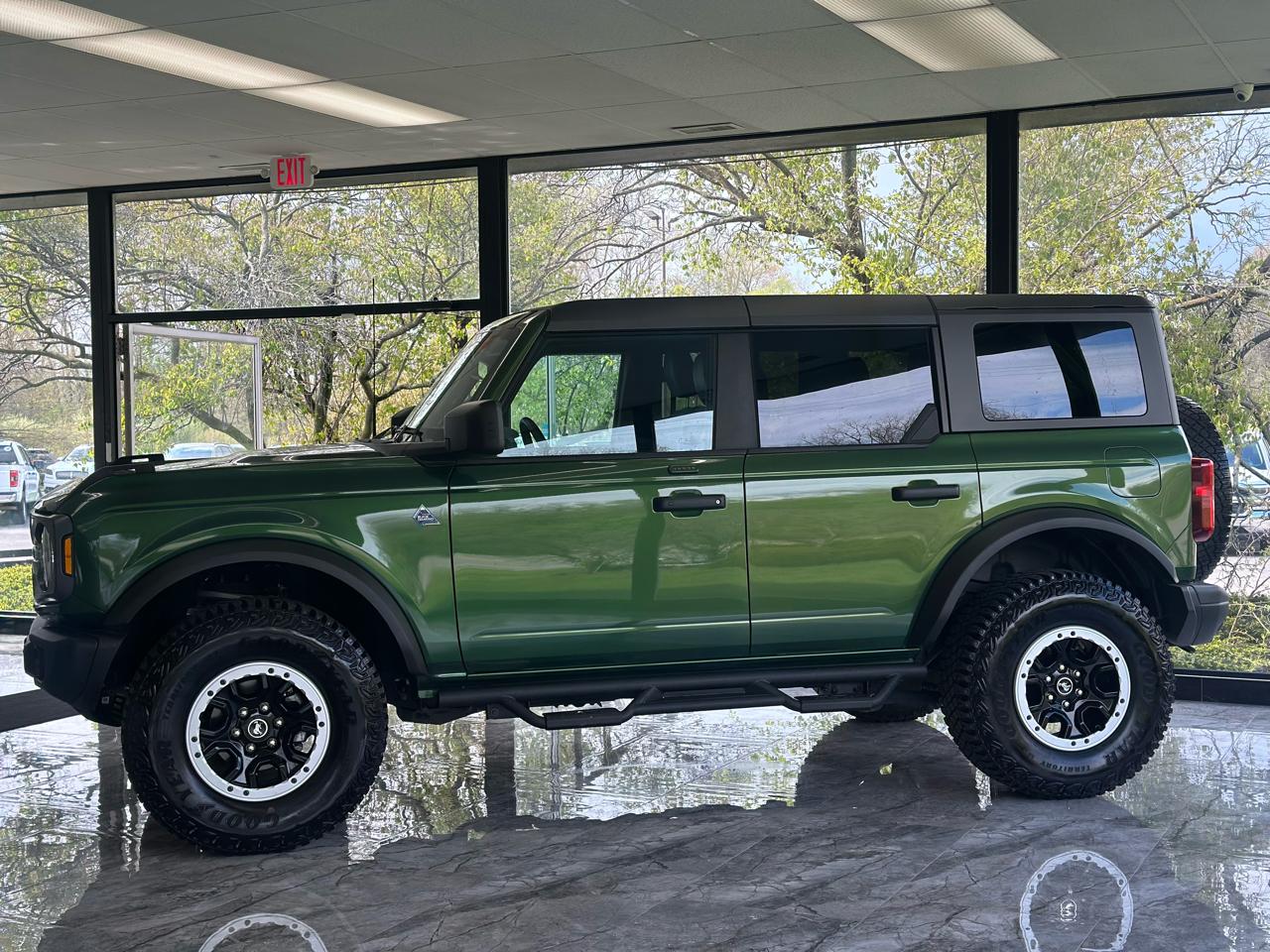 Ford Bronco Black Diamond 4-Door 2023