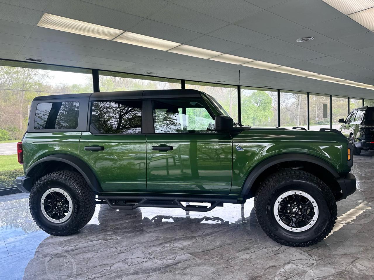 Ford Bronco Black Diamond 4-Door 2023
