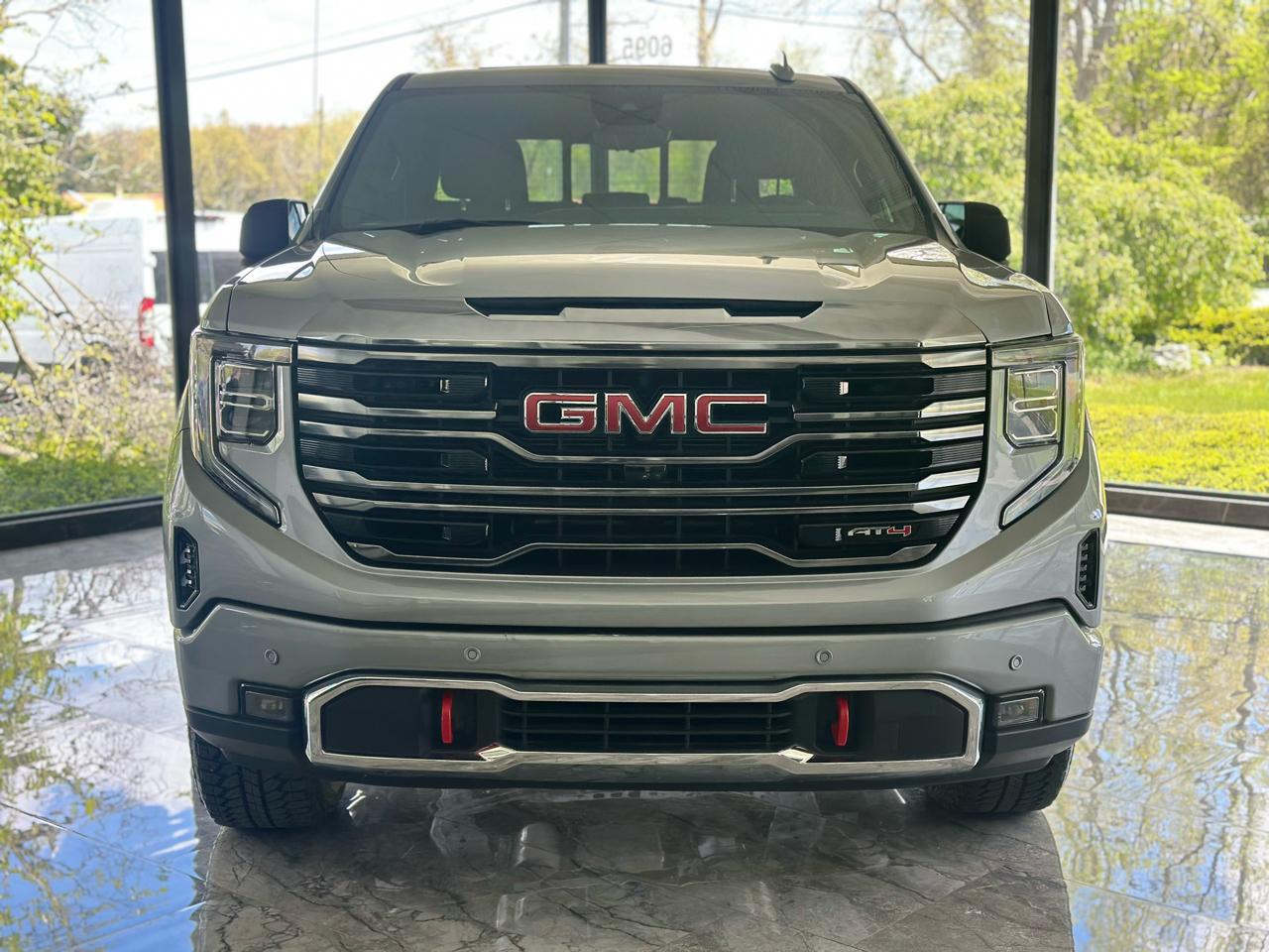 GMC Sierra 1500 AT4 Crew Cab 4WD 2025