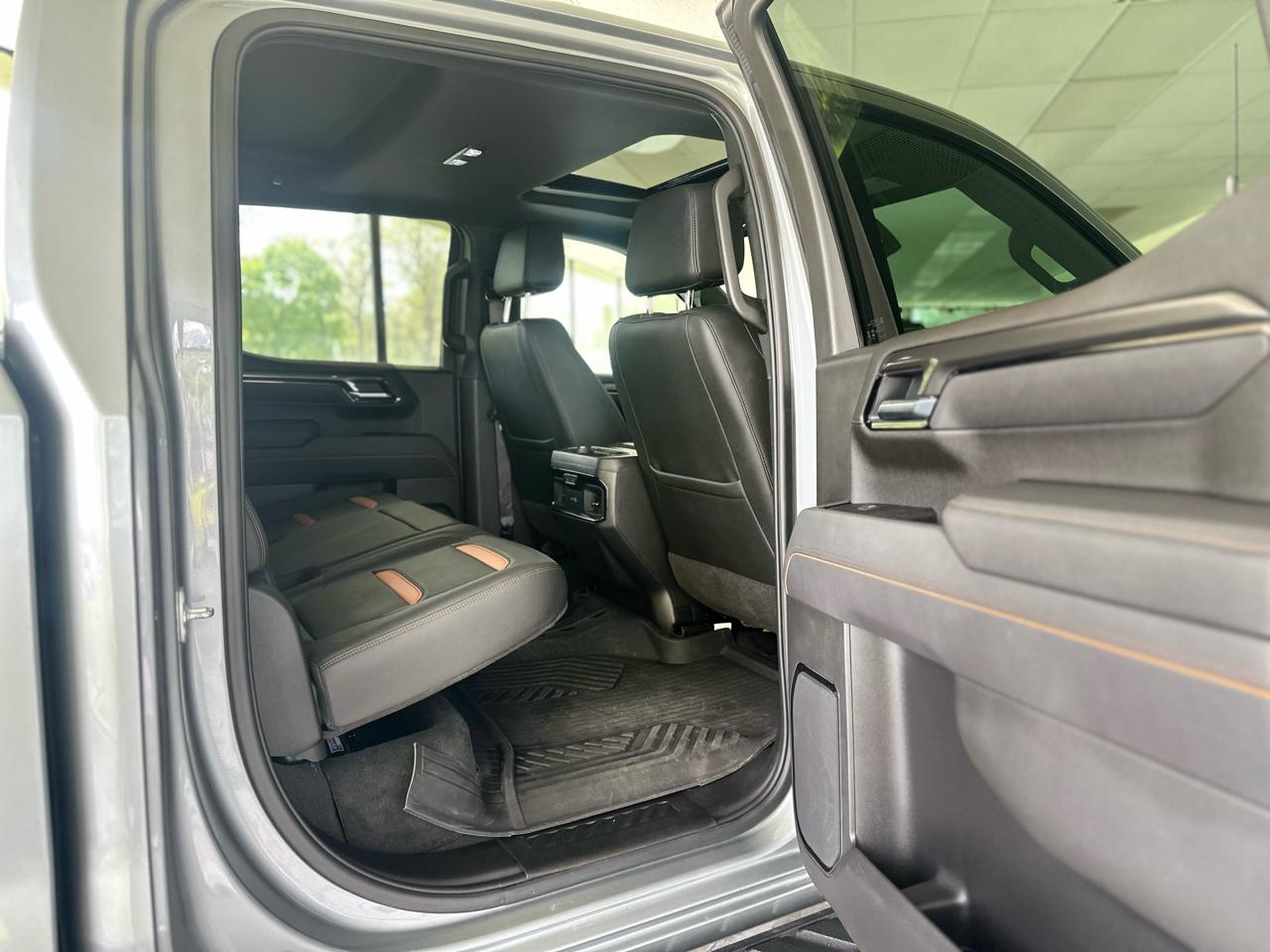 GMC Sierra 1500 AT4 Crew Cab 4WD 2025