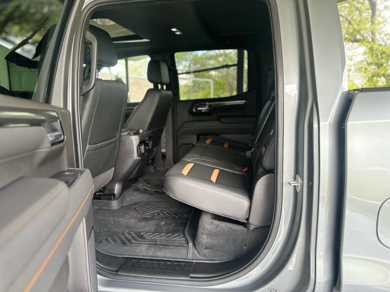 GMC Sierra 1500 AT4 Crew Cab 4WD 2025