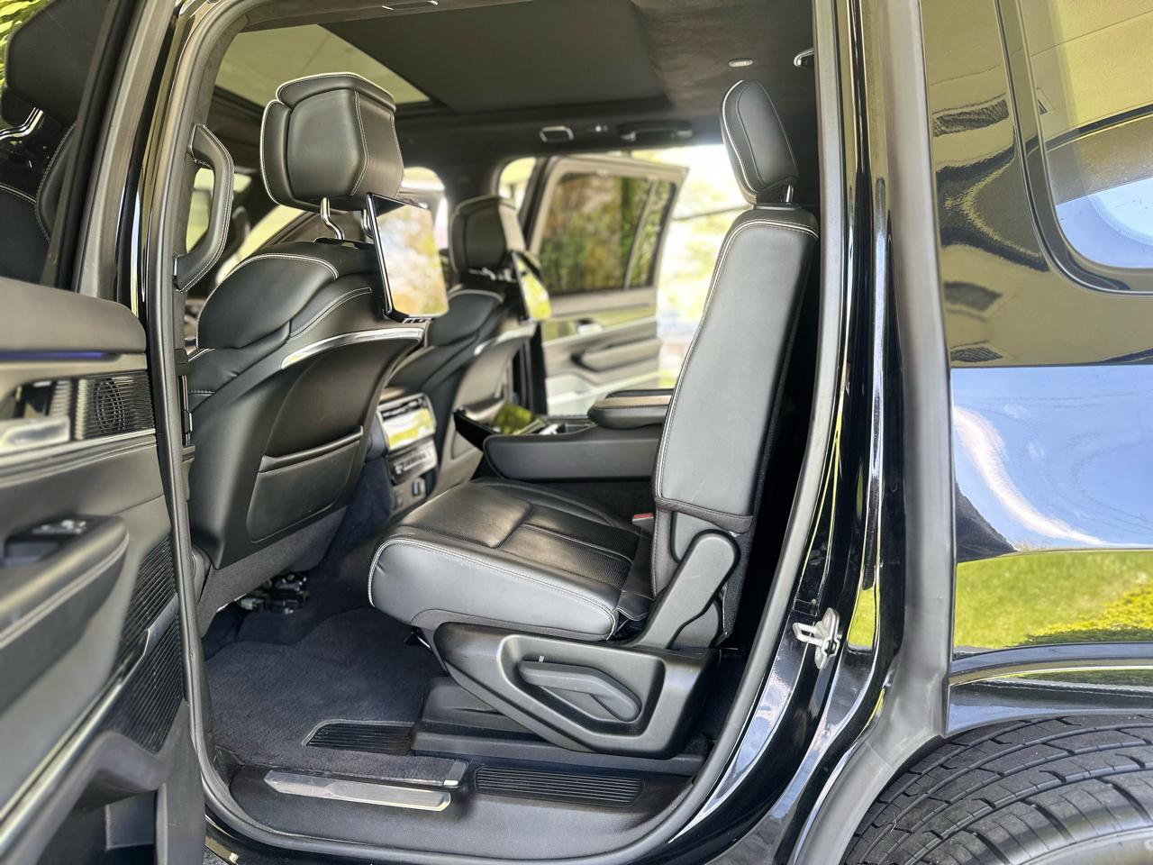Jeep Grand Wagoneer Series II 4WD 2022