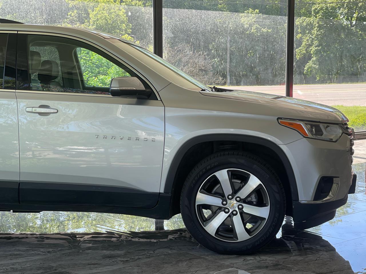 Chevrolet Traverse LT Feather AWD 2021