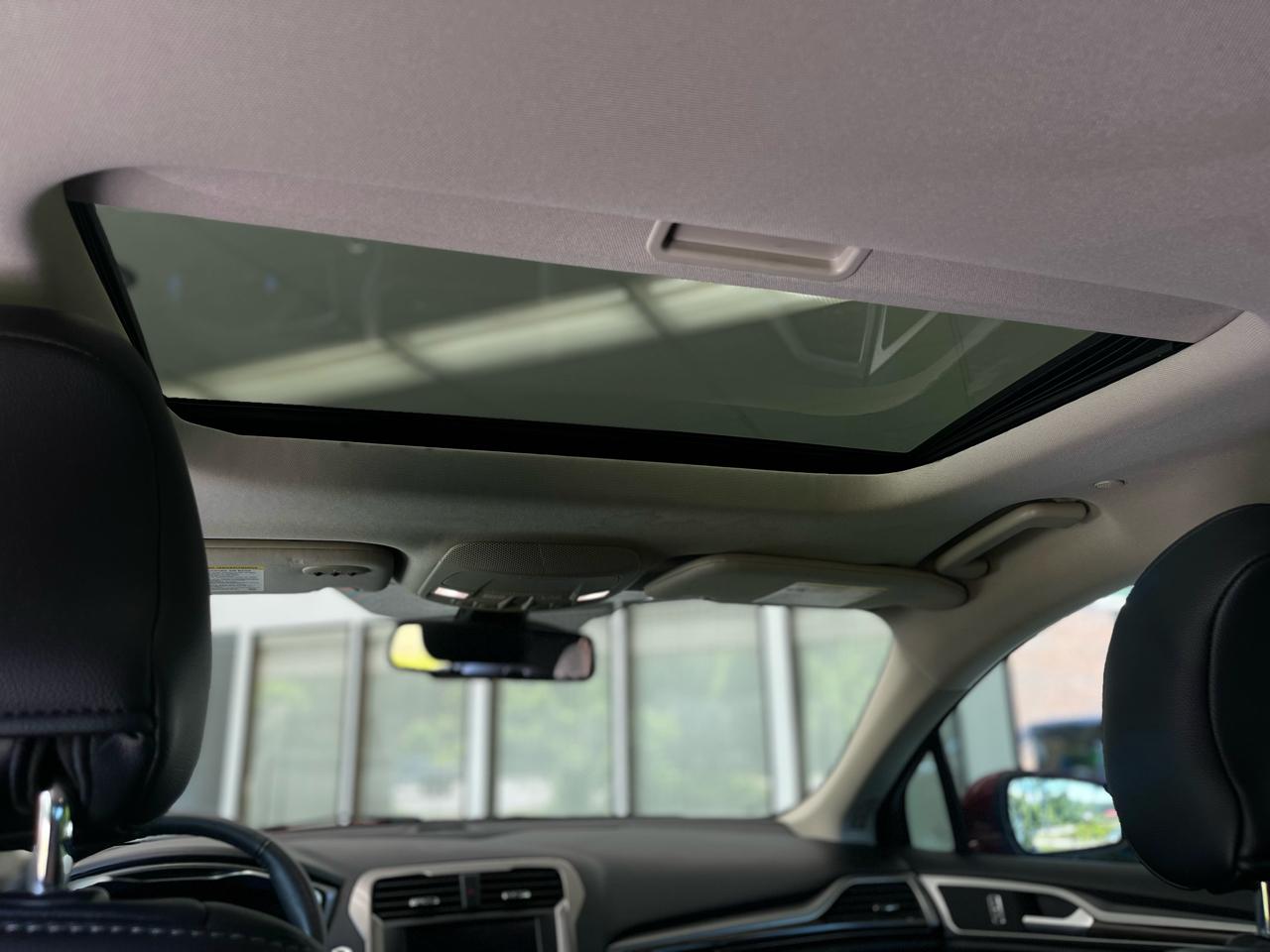 Ford Fusion Hybrid SEL 2019