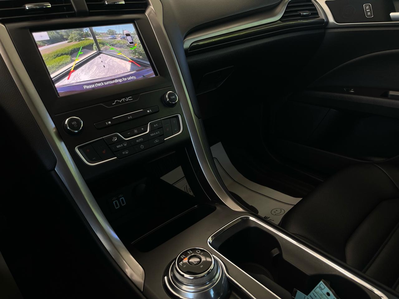 Ford Fusion Hybrid SEL 2019