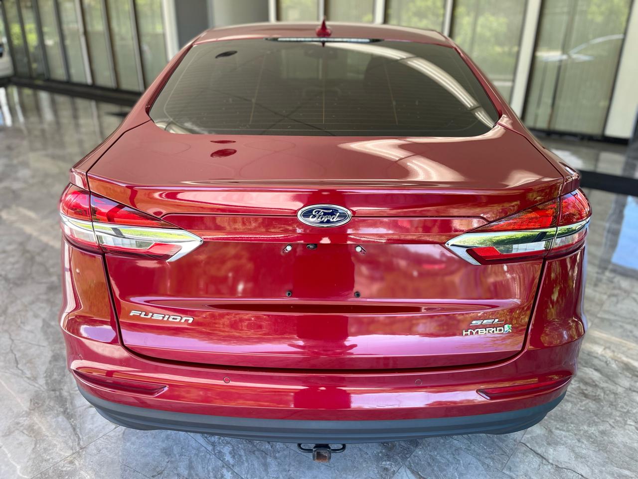 Ford Fusion Hybrid SEL 2019