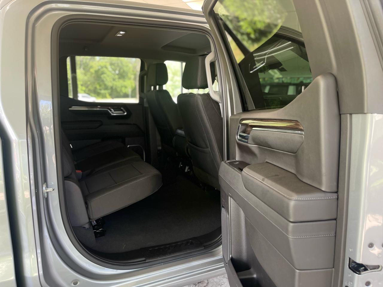 Chevrolet Silverado 1500 RST Crew Cab 4WD 2023