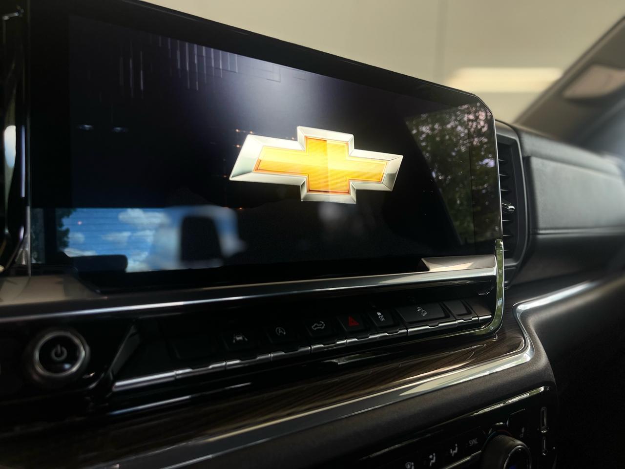 Chevrolet Silverado 1500 RST Crew Cab 4WD 2023