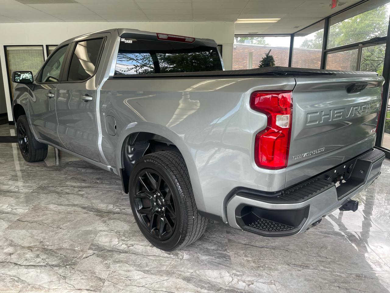 Chevrolet Silverado 1500 RST Crew Cab 4WD 2023