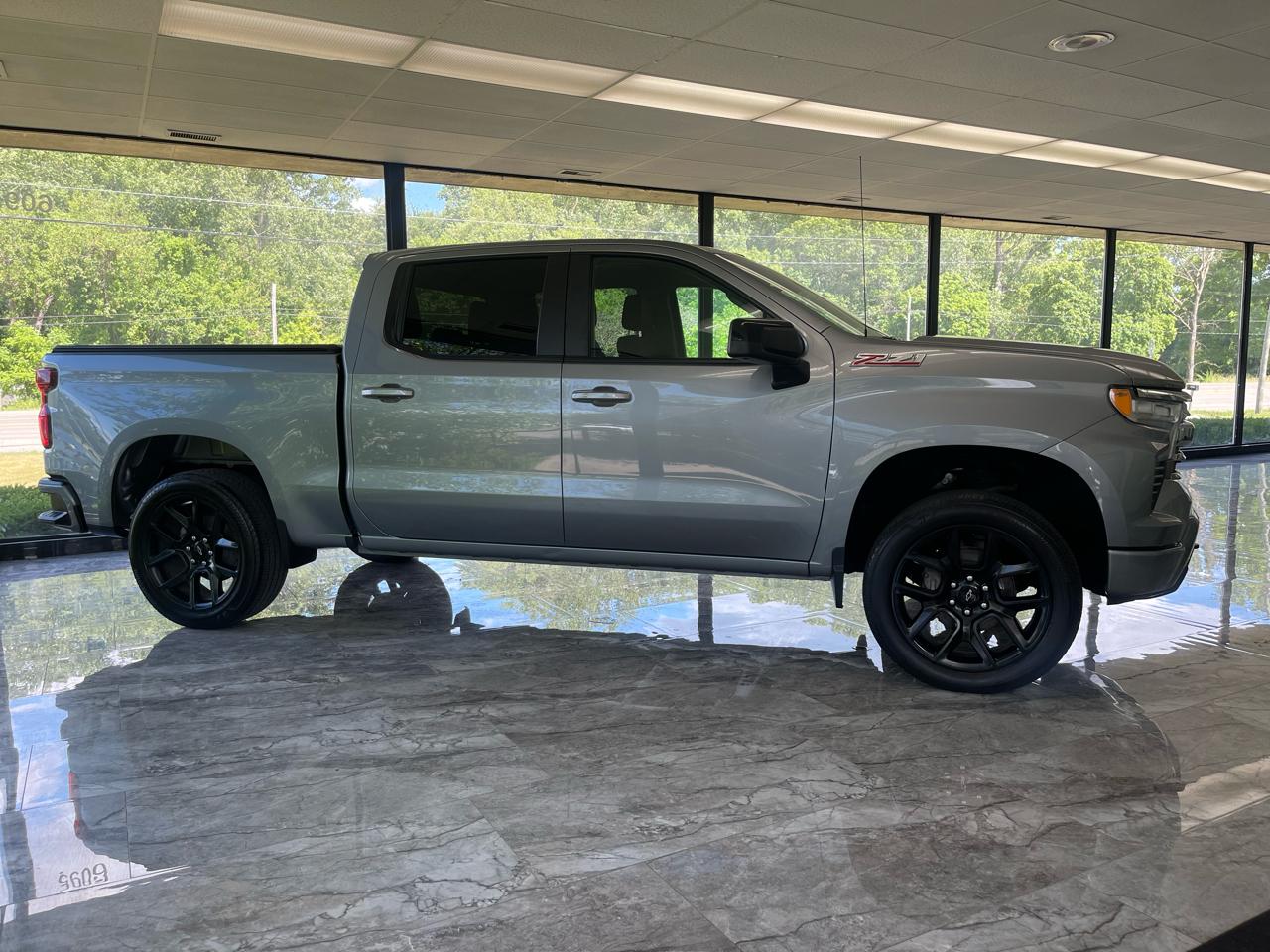 Chevrolet Silverado 1500 RST Crew Cab 4WD 2023