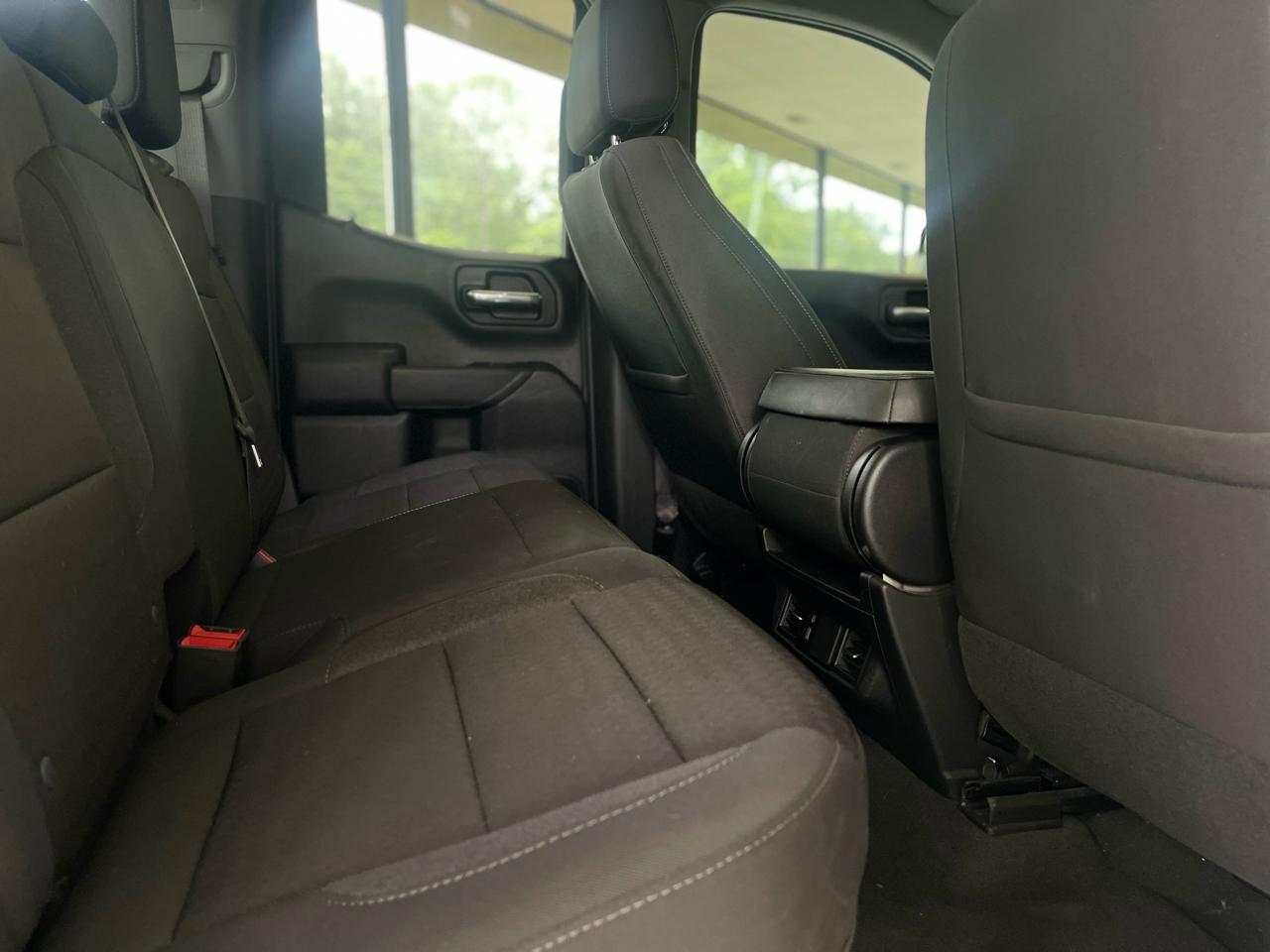 Chevrolet Silverado 1500 Custom Double Cab 4WD 2024