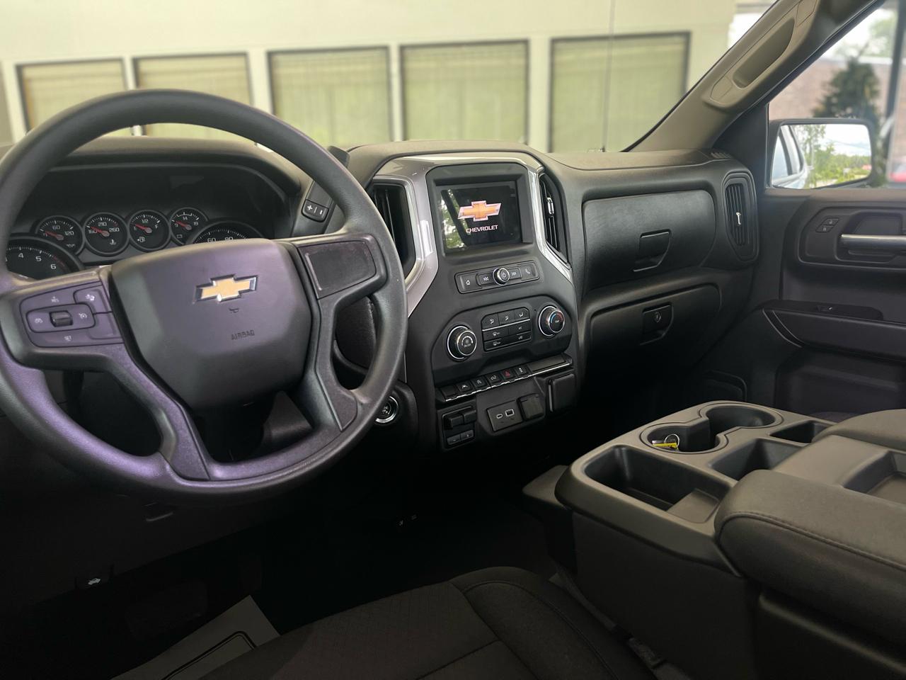 Chevrolet Silverado 1500 Custom Double Cab 4WD 2024