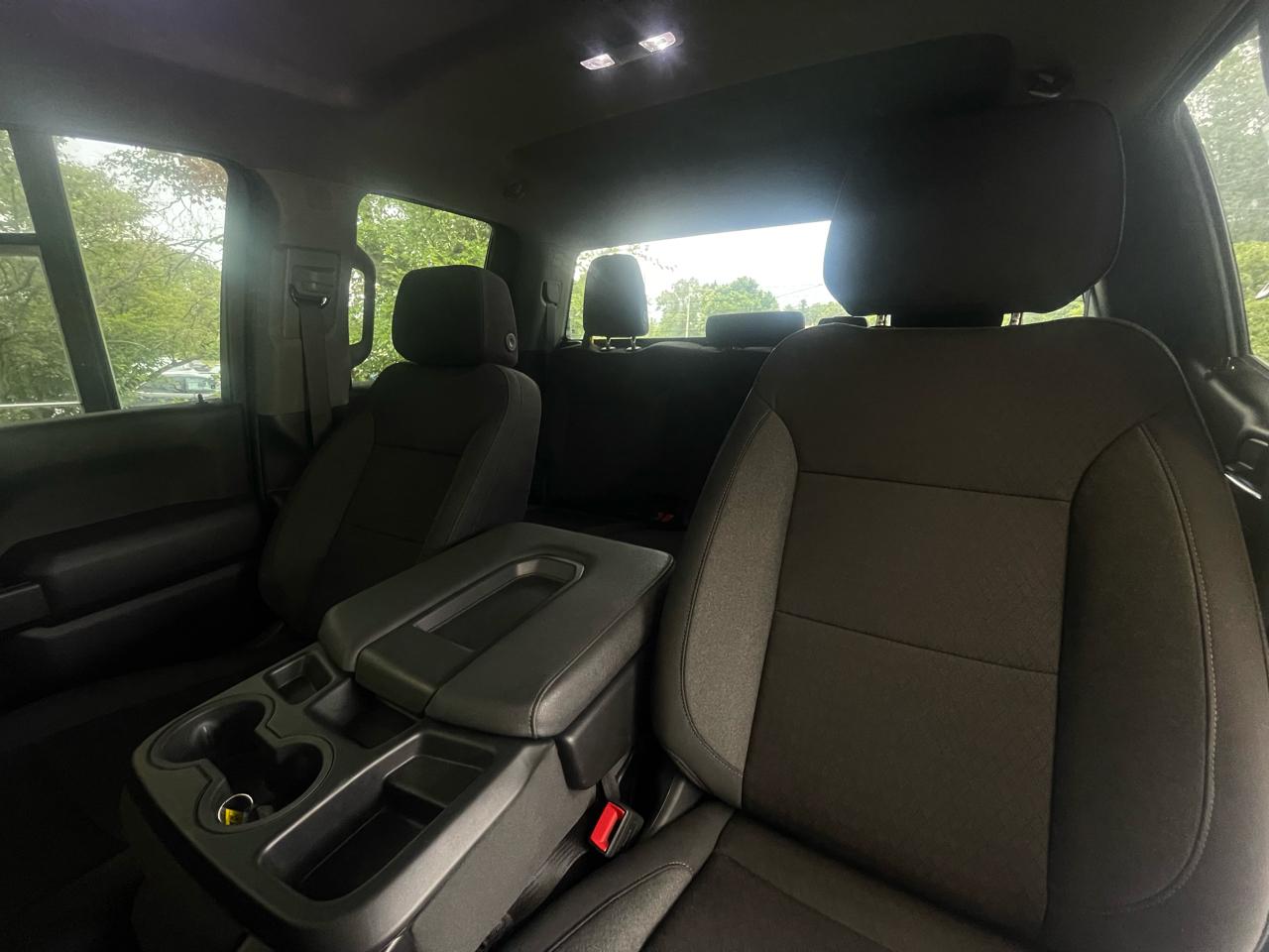 Chevrolet Silverado 1500 Custom Double Cab 4WD 2024