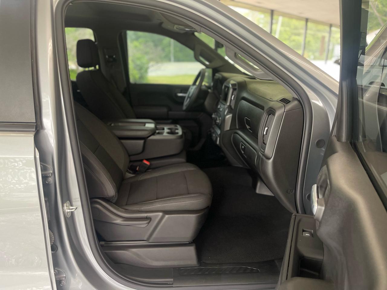 Chevrolet Silverado 1500 Custom Double Cab 4WD 2024