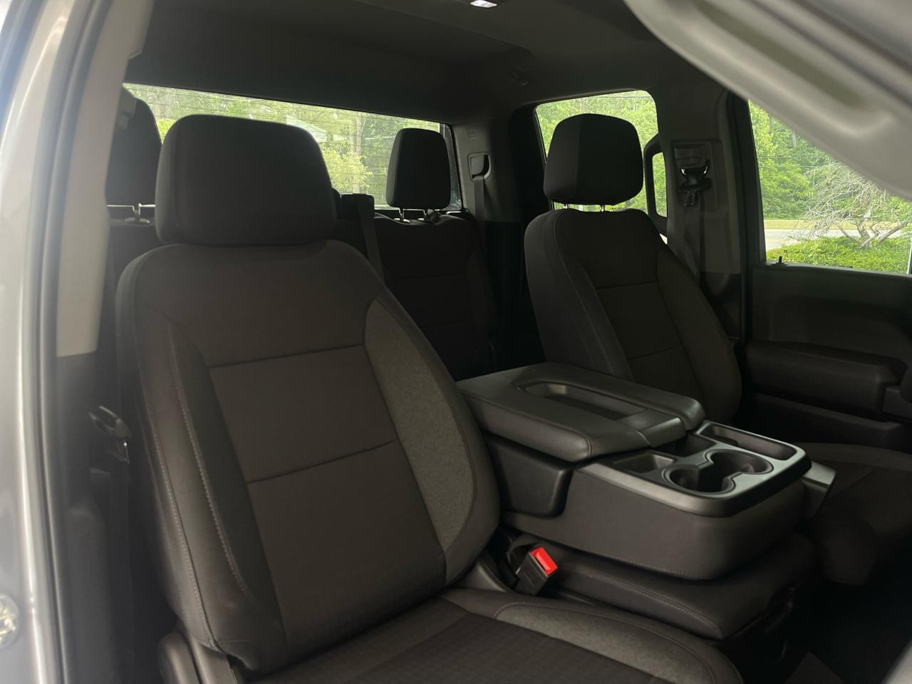Chevrolet Silverado 1500 Custom Double Cab 4WD 2024