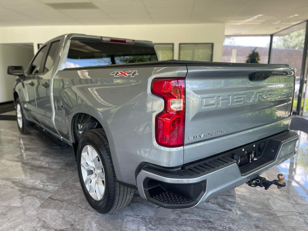 Chevrolet Silverado 1500 Custom Double Cab 4WD 2024