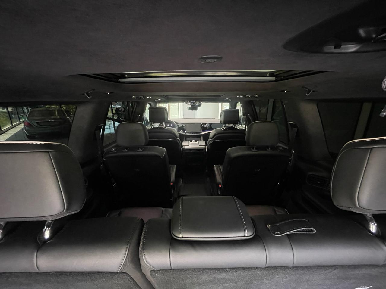 Jeep Grand Wagoneer Series II 4WD 2024