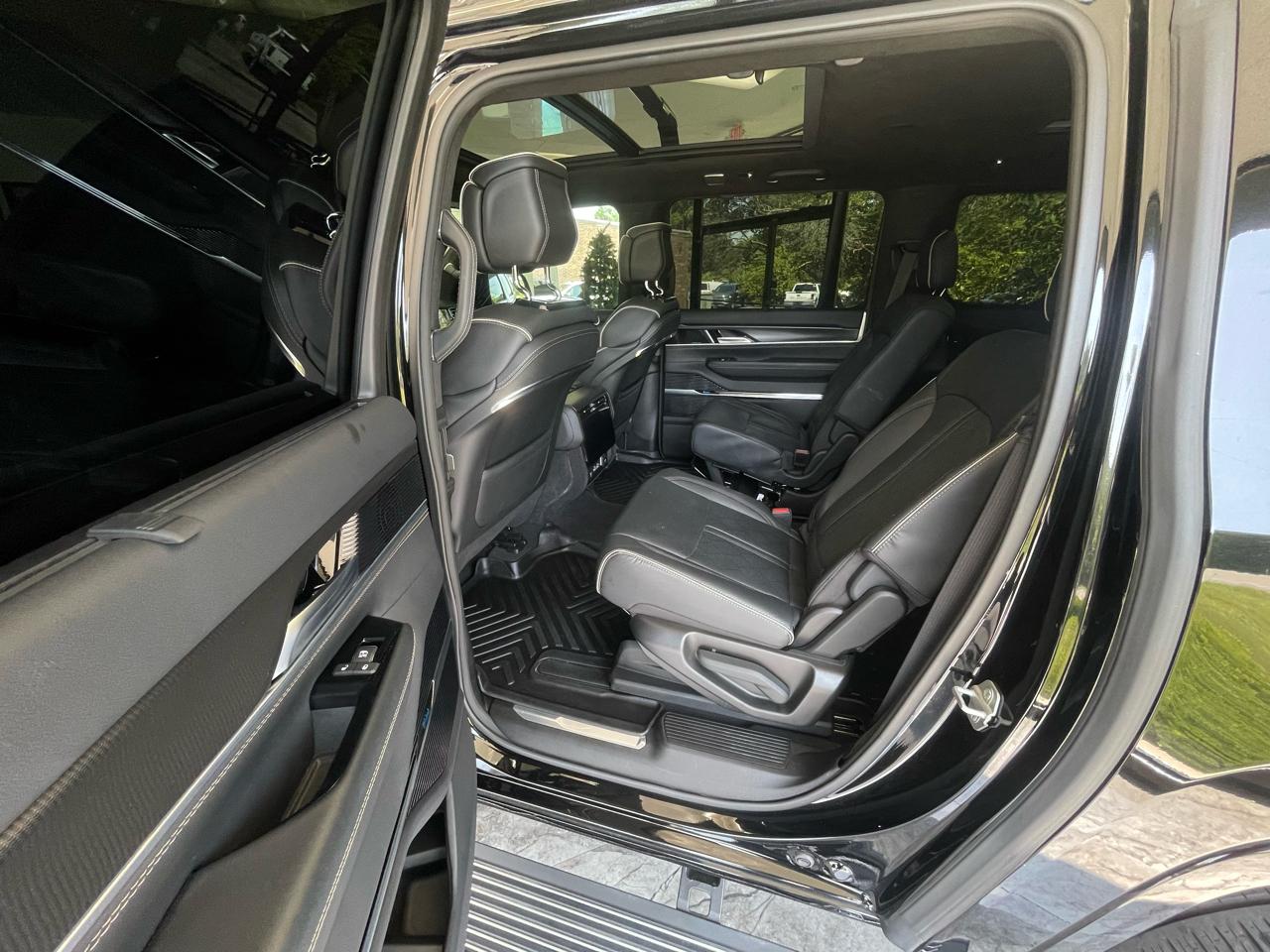 Jeep Grand Wagoneer Series II 4WD 2024