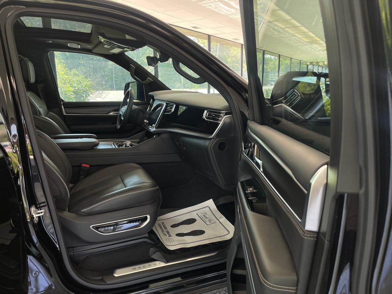 Jeep Grand Wagoneer Series II 4WD 2024