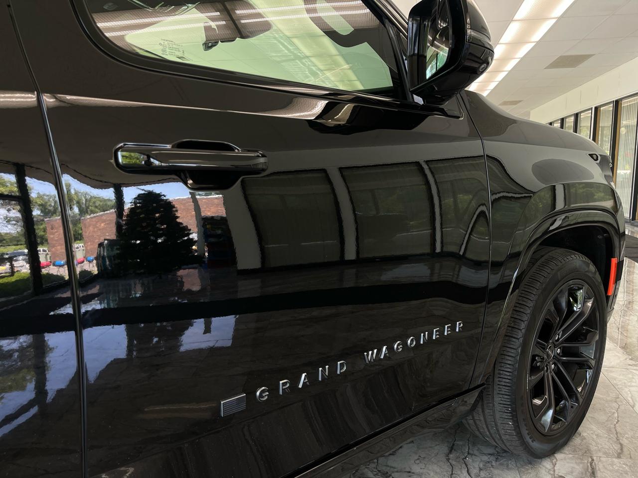 Jeep Grand Wagoneer Series II 4WD 2024