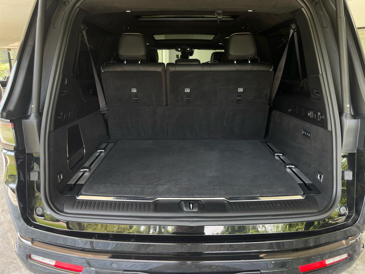 Jeep Grand Wagoneer Series II 4WD 2024
