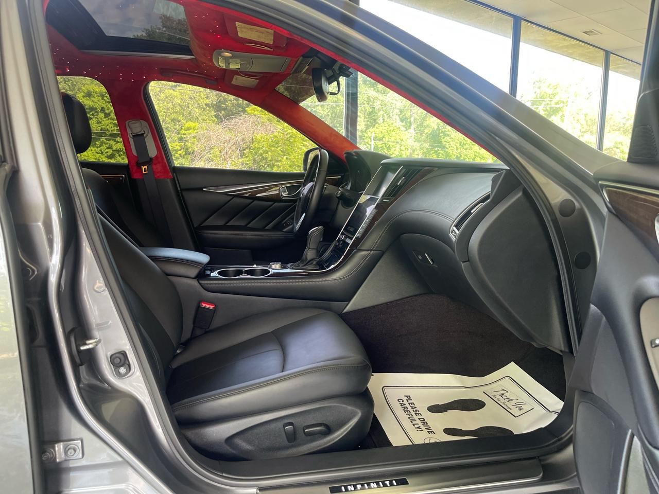 Infiniti Q50 3.0t LUXE AWD 2019