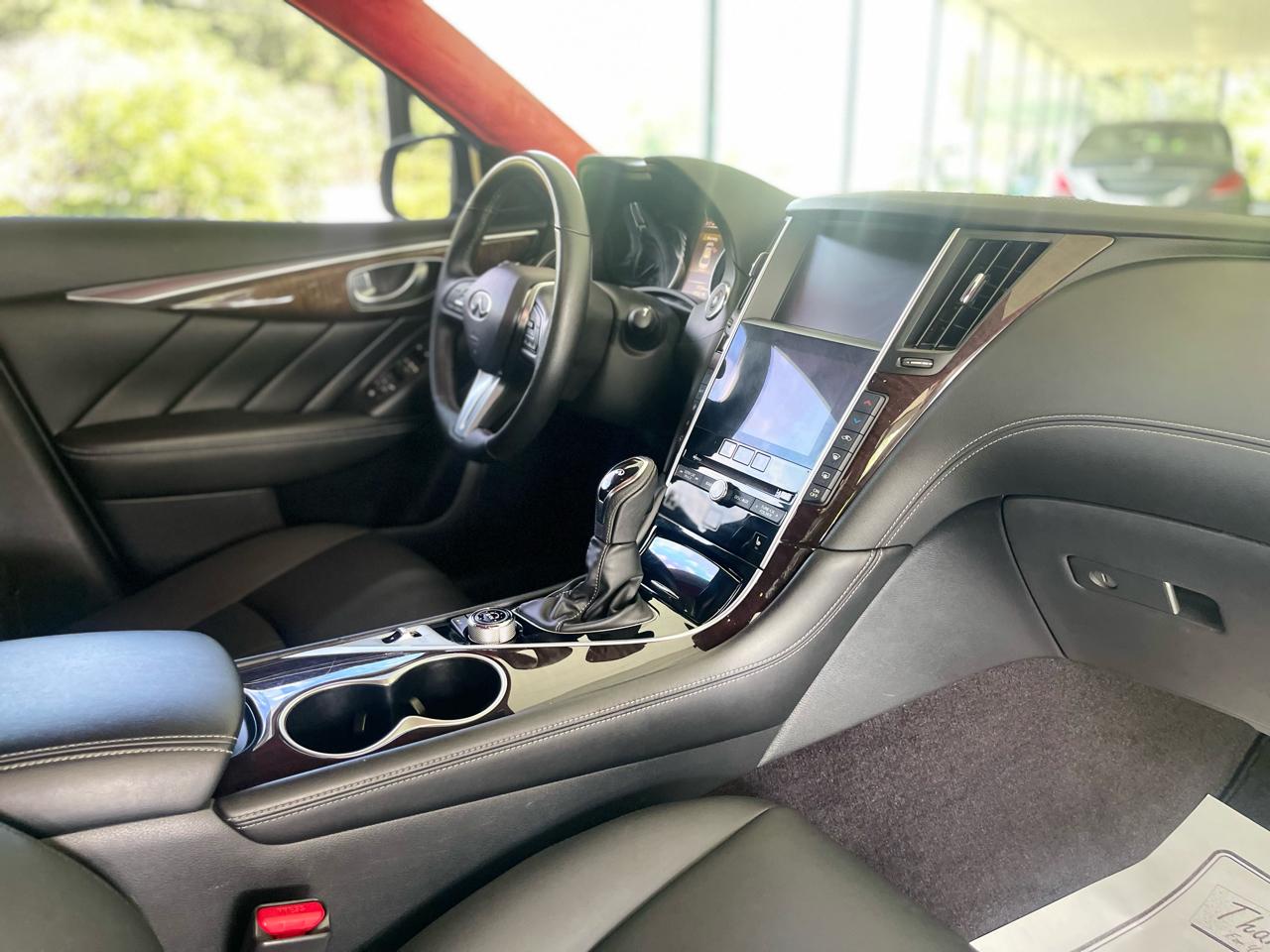 Infiniti Q50 3.0t LUXE AWD 2019