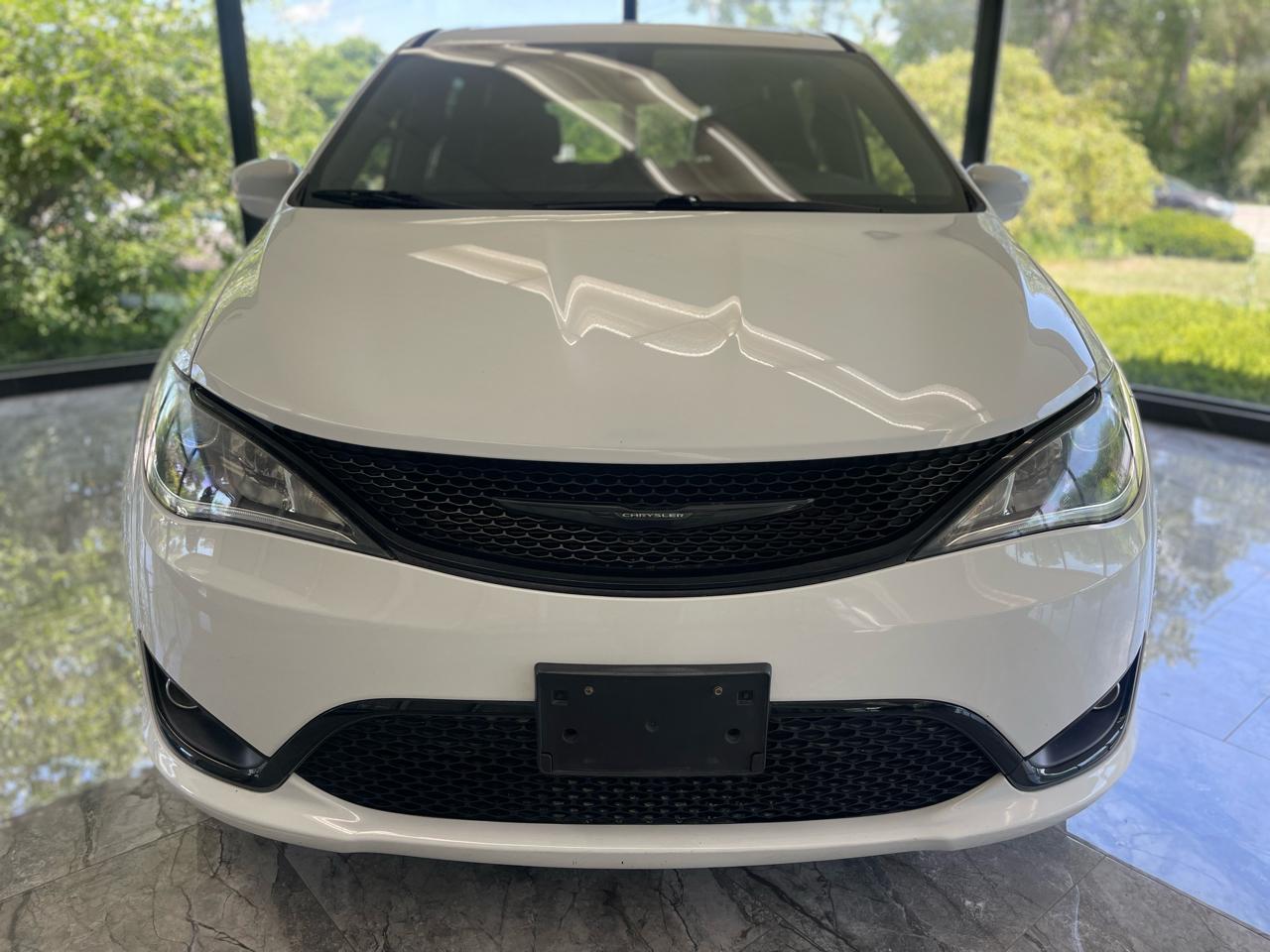 Chrysler Pacifica Touring Plus 2020
