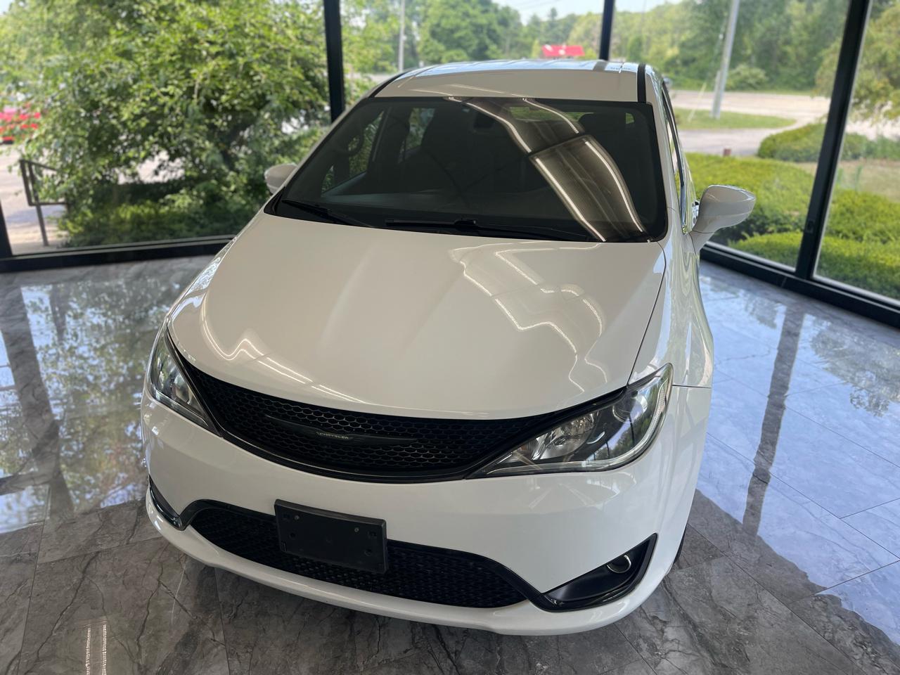 Chrysler Pacifica Touring Plus 2020
