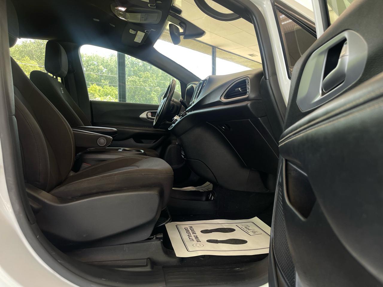 Chrysler Pacifica Touring Plus 2020