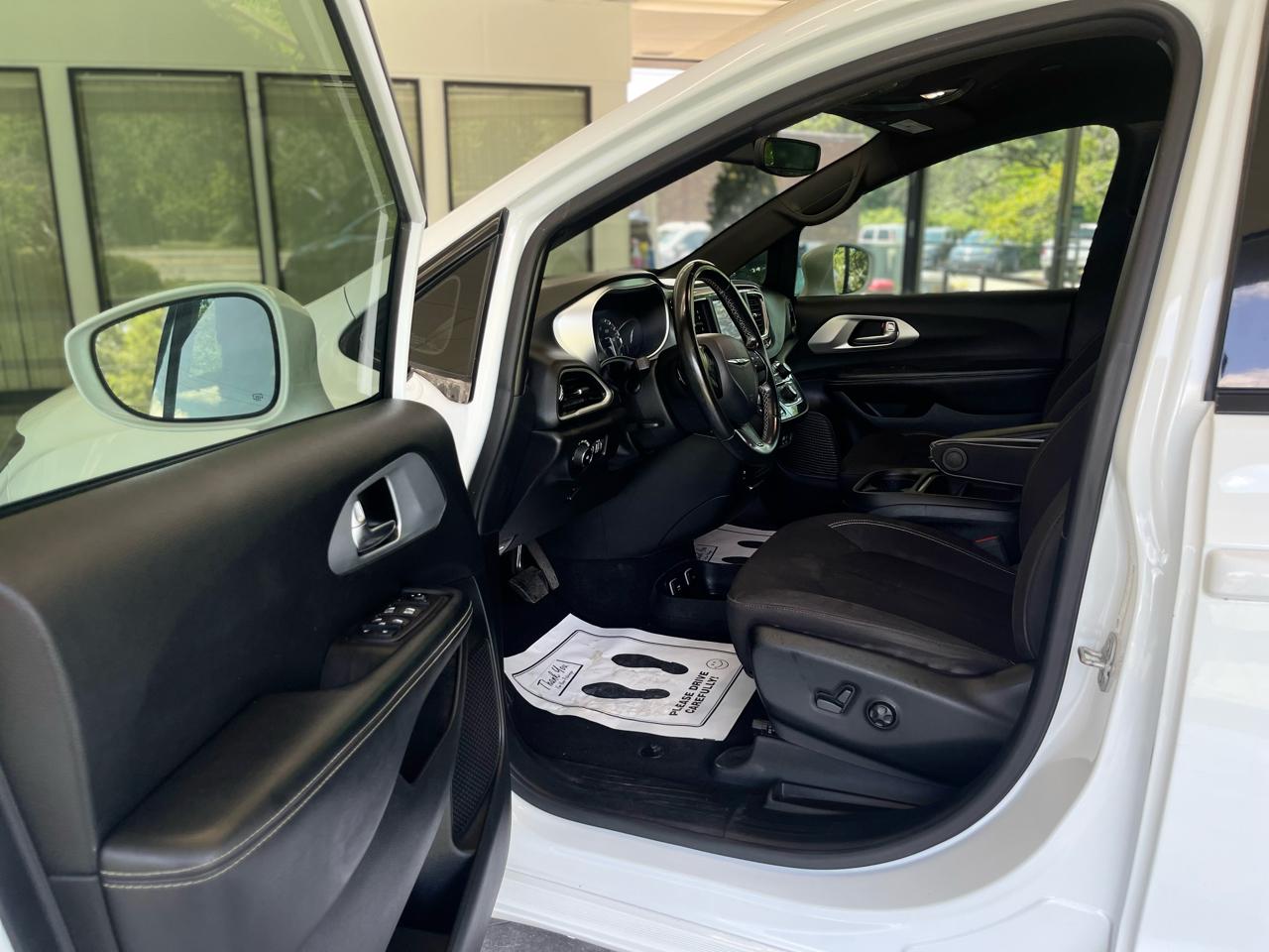 Chrysler Pacifica Touring Plus 2020