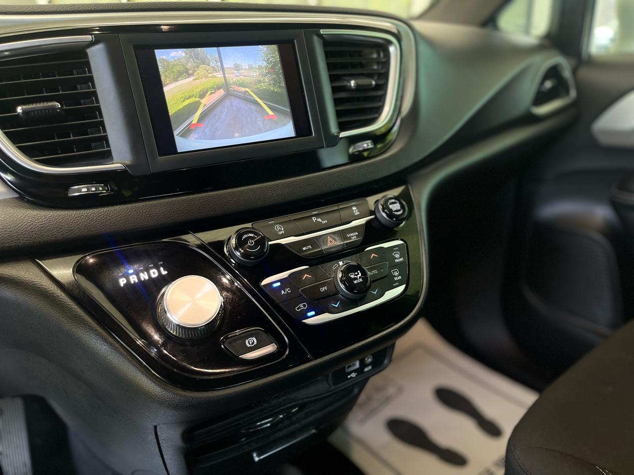Chrysler Pacifica Touring Plus 2020