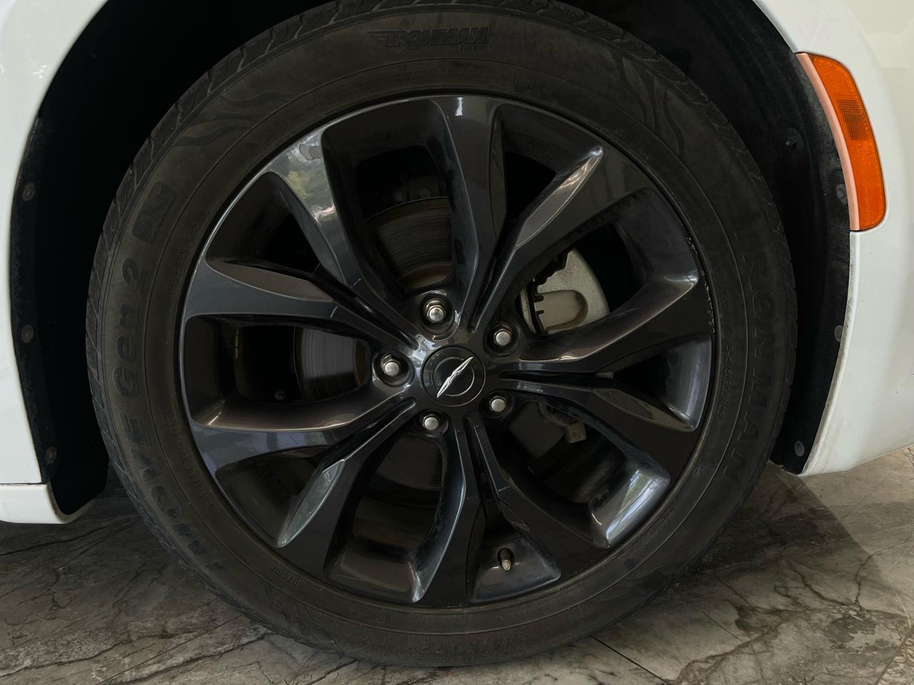 Chrysler Pacifica Touring Plus 2020