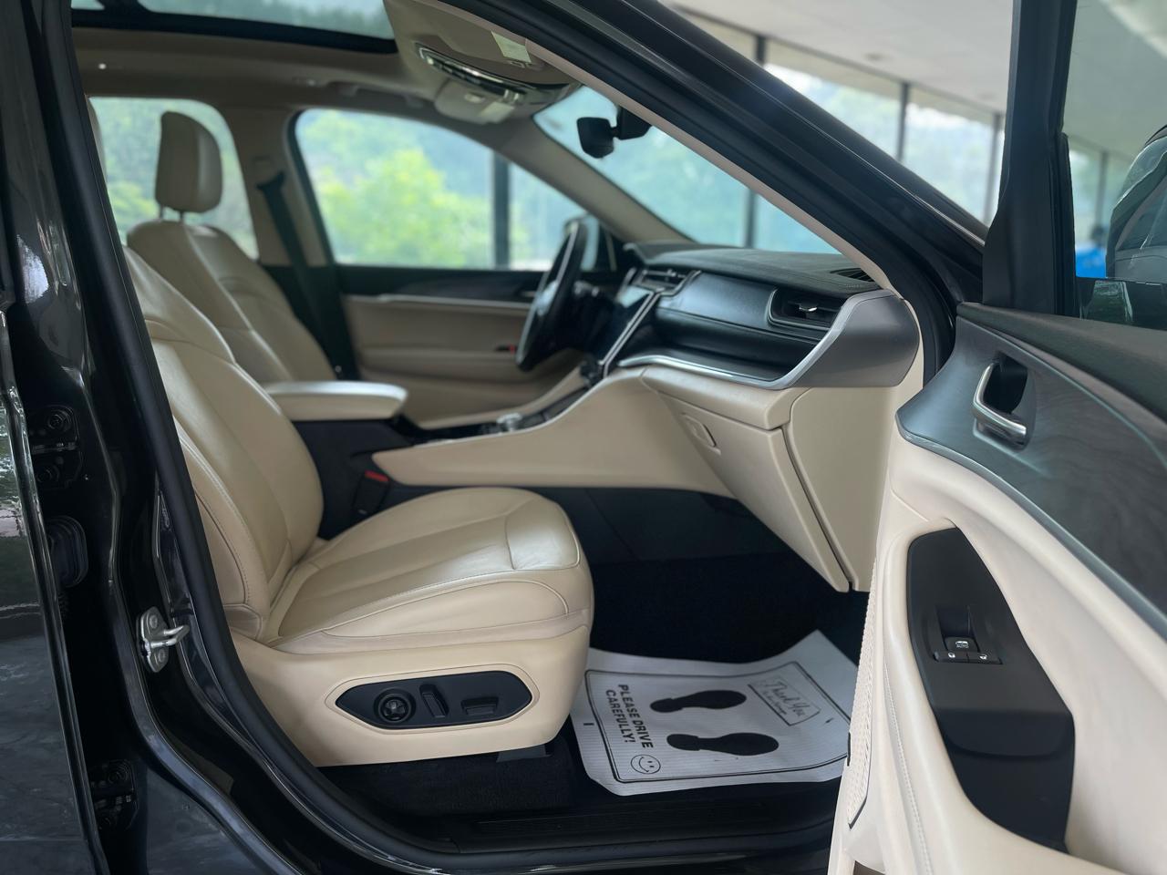 Jeep Grand Cherokee L Limited 4WD 2022
