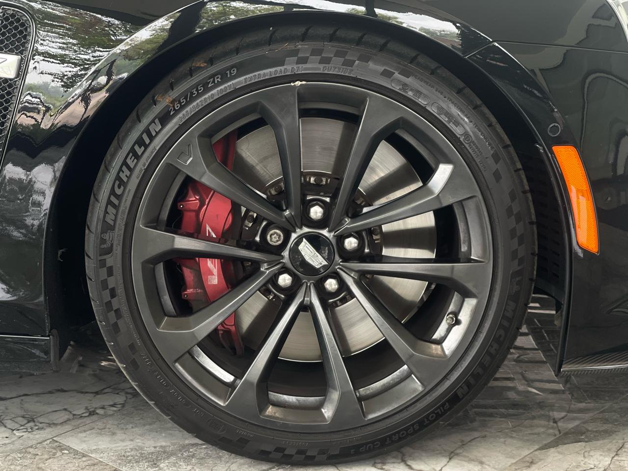 Cadillac CTS-V Base 2019