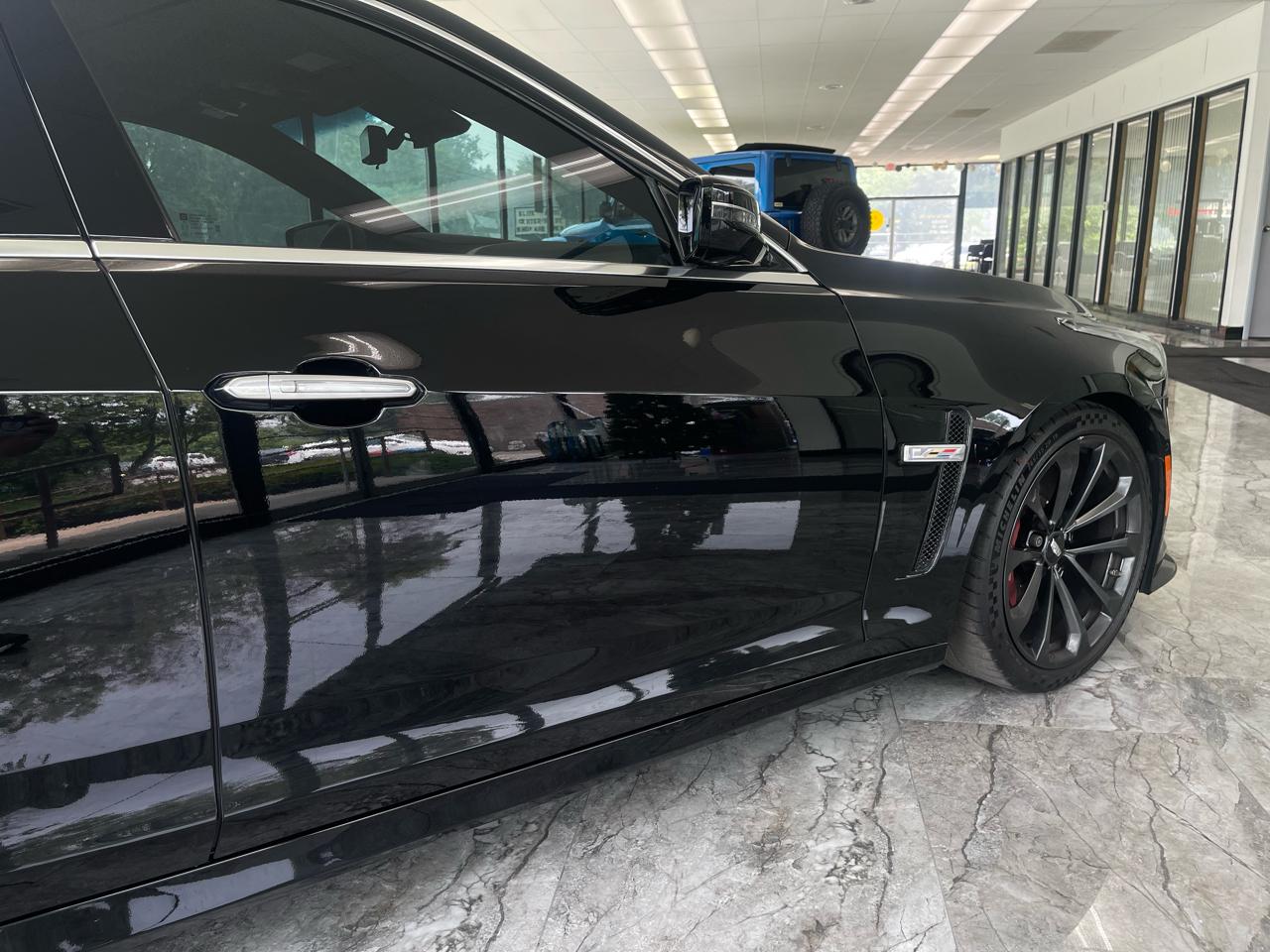 Cadillac CTS-V Base 2019