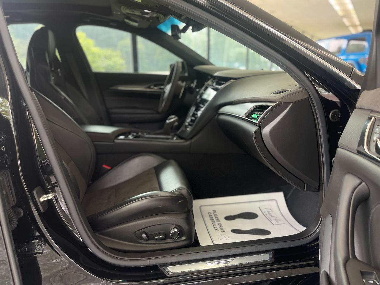 Cadillac CTS-V Base 2019