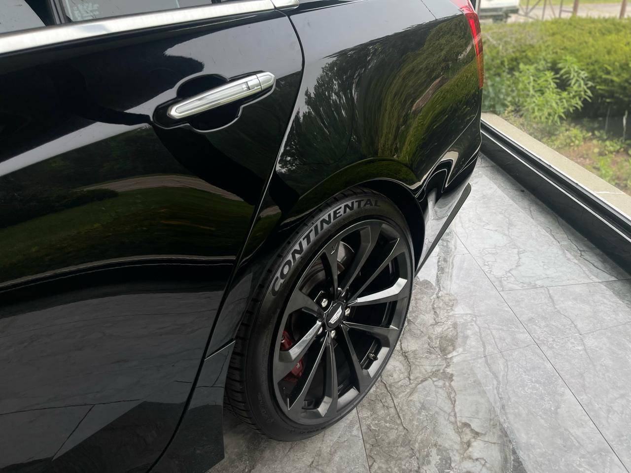 Cadillac CTS-V Base 2019