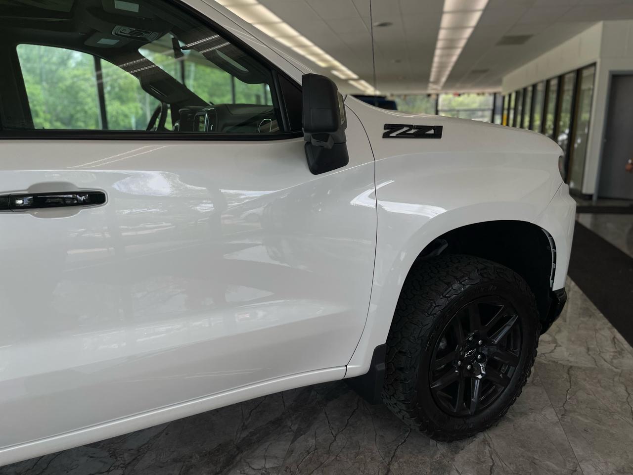 Chevrolet Silverado 1500 Limited LT Trail Boss Crew Cab Long Box 4WD 2022