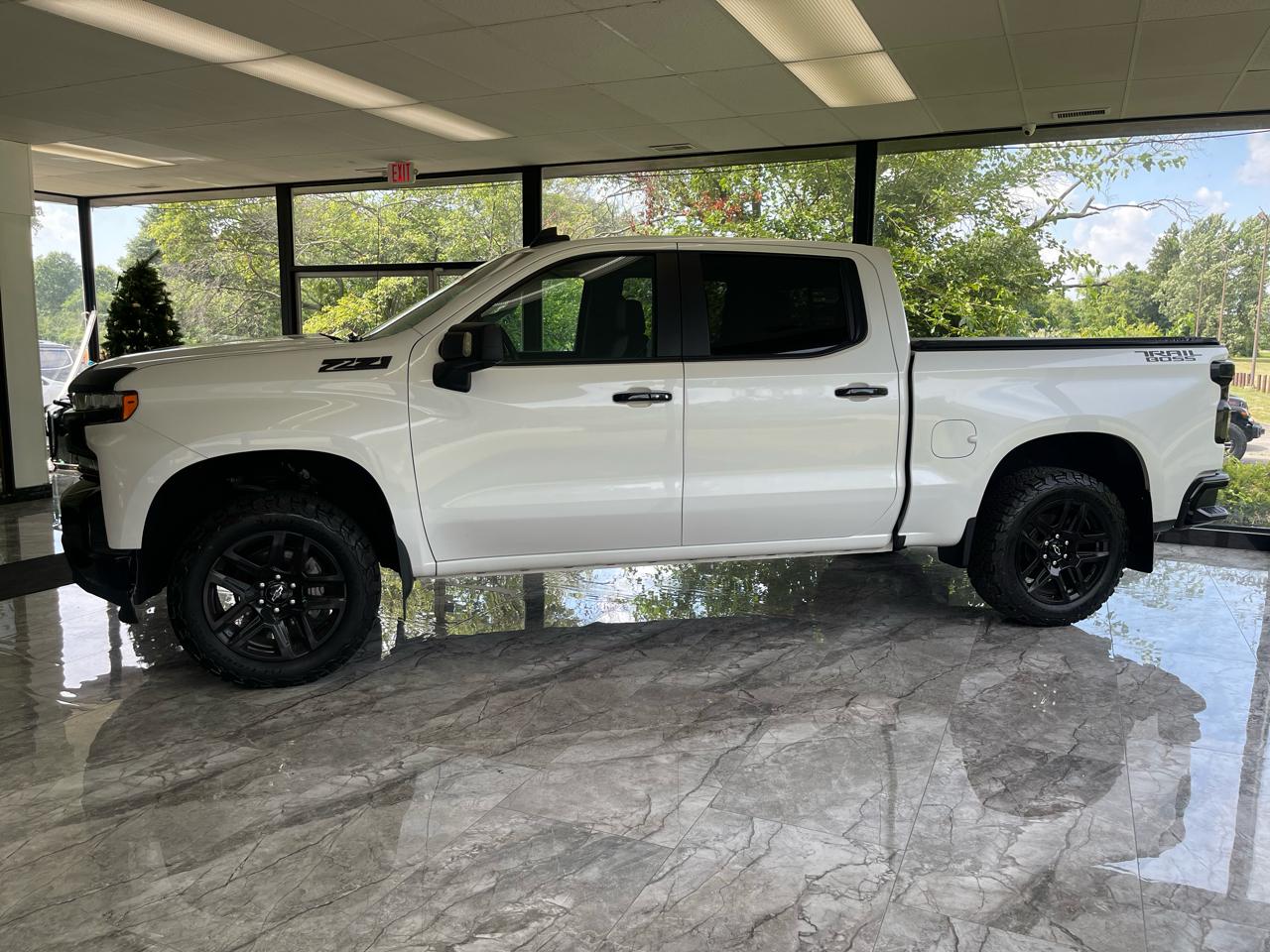 Chevrolet Silverado 1500 Limited LT Trail Boss Crew Cab Long Box 4WD 2022