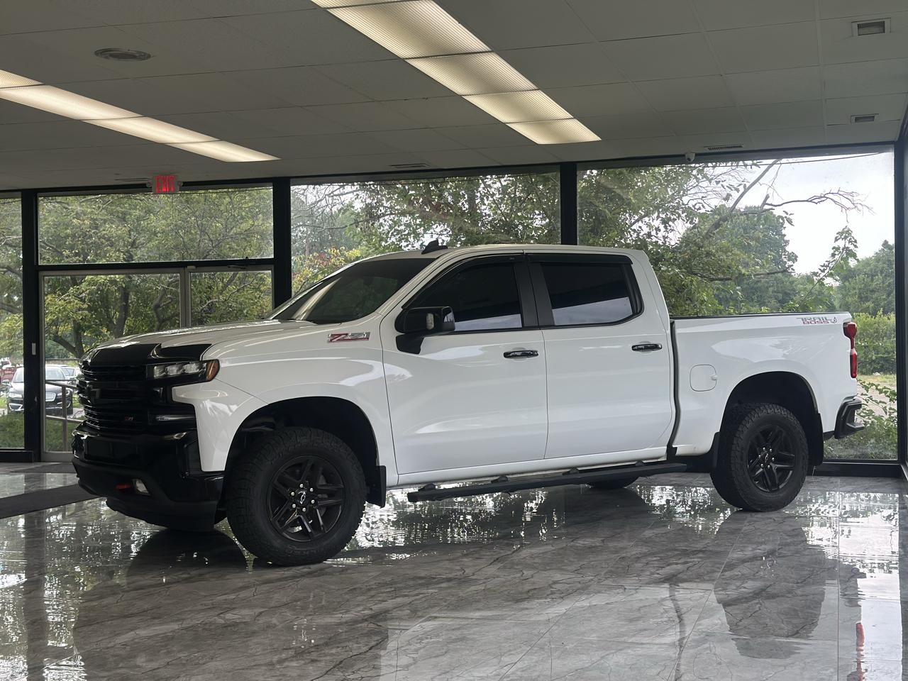 Chevrolet Silverado 1500 LT Trail Boss Crew Cab Long Box 4WD 2021