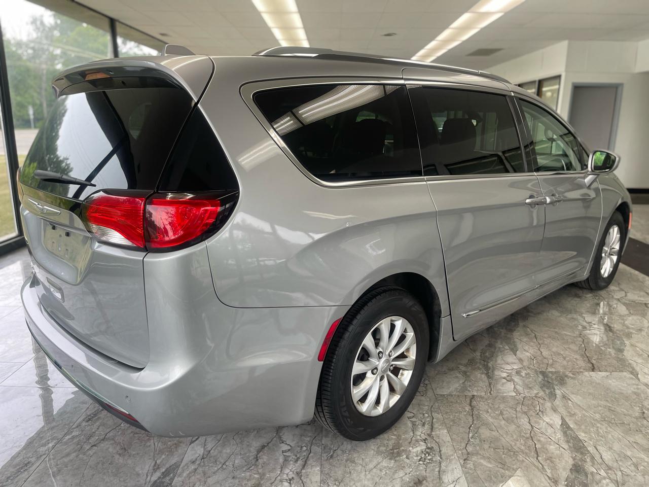 Chrysler Pacifica Touring-L 2018
