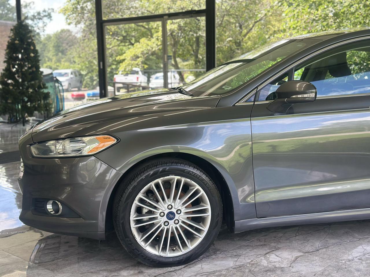 Ford Fusion SE 2016