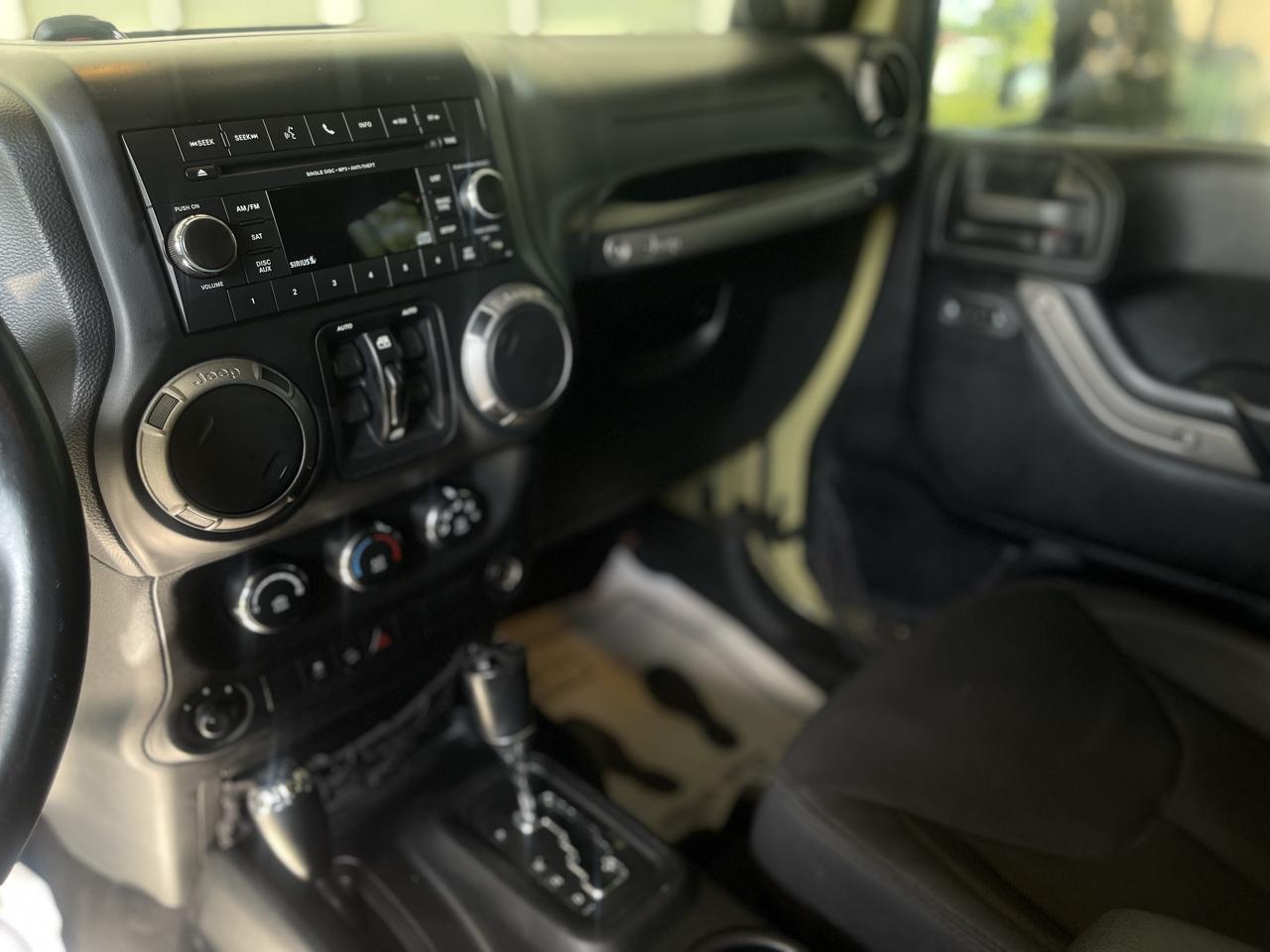 Jeep Wrangler Unlimited Sport 4WD 2013