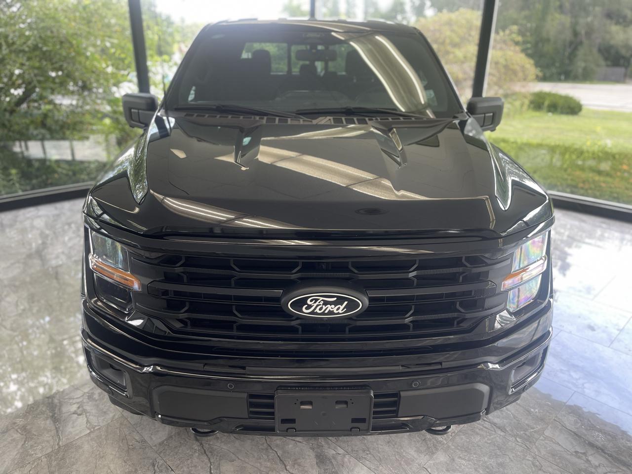 Ford F-150 XLT SuperCrew 4WD 2025